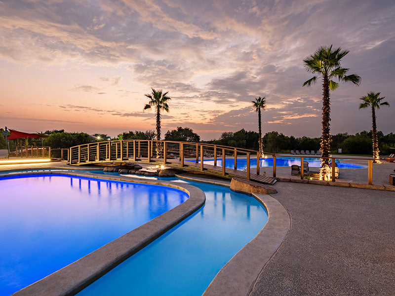 The Kingdom Resort 26-30 JAnuary ( 6 Adults 2 kids under 12 )