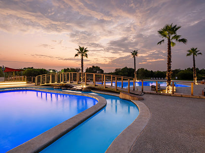 The Kingdom Resort 26-30 JAnuary ( 6 Adults 2 kids under 12 )