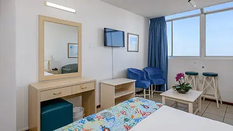 Various Midweeks @ Durban Spa ( 2 adult 2 kids under 12 )