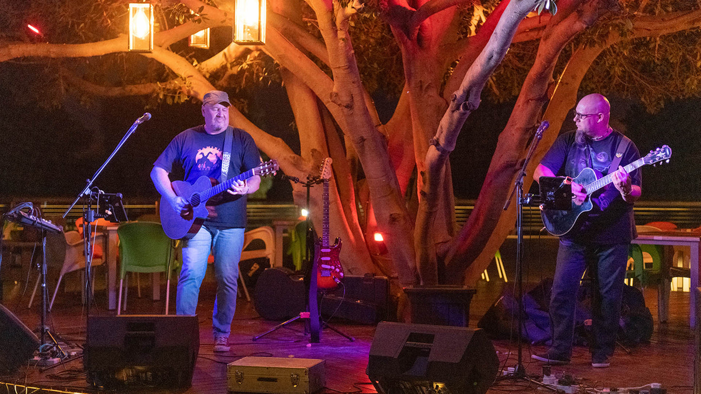 Various midweeks at Dikhololo Resort (2 adults 2 kids under 12)