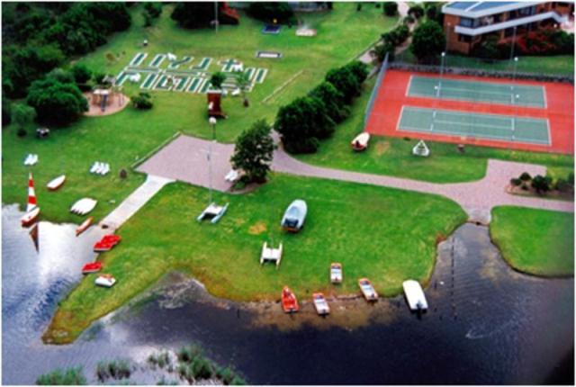 Various Midweeks at Baywater Village (6 sleeper) 4 adults 2 kids